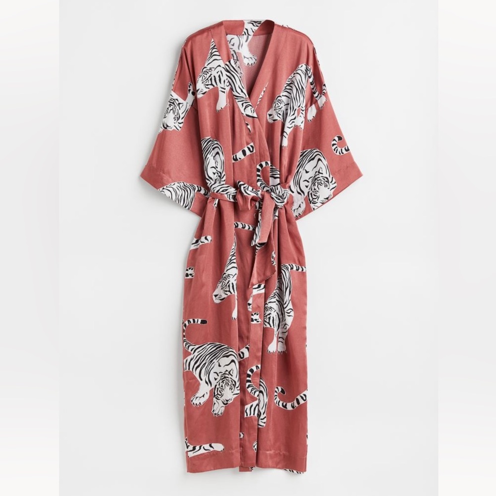 H&M satin dusty rose pink dressing gown robe tigers